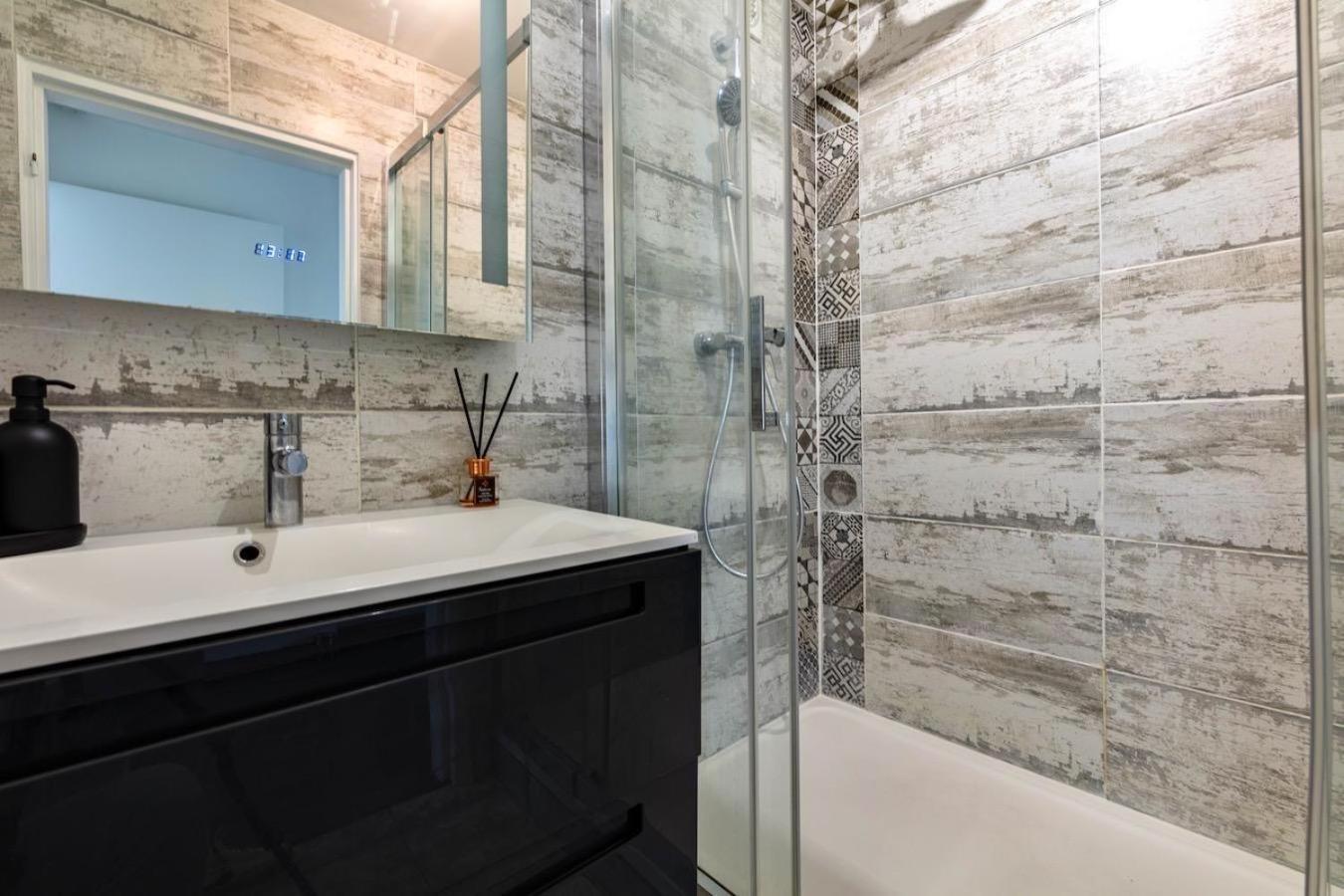 Charmant Refuge Avec Jardin, A 6 Minutes A Pied Du Metro Creteil L Echat-Lovely Retreat With Garden, Located A 6-Minute Walk From Creteil L Echat Metro Station Exterior foto